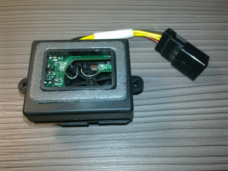 Датчик контроля температуры салонного воздуха для автомобилей Lada